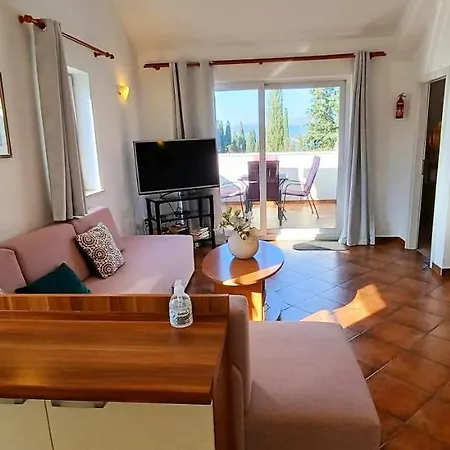 Elly Guest house 3*